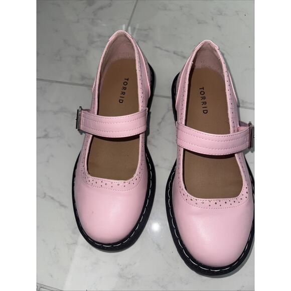 Torrid Pink Faux Leather Mary Jane Extra Cushioned Footbed Sz. 8 WW Shoes - Picture 1 of 9